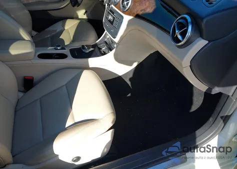 2014 Mercedes-Benz Cla 250 z USA, uszkodzony, nr VIN WDDSJ4EB1EN036545